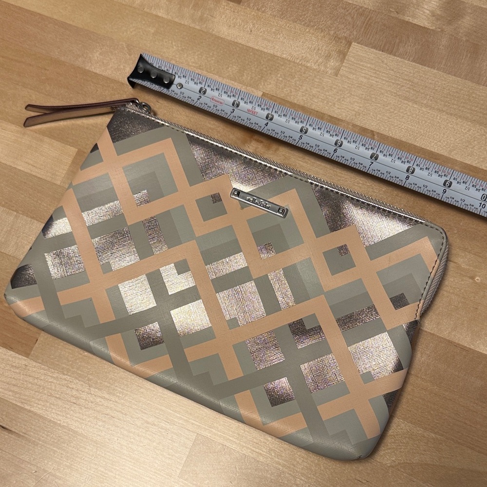 Stella & Dot Capri Pouch Metallic Chevron Clutch EUC fun